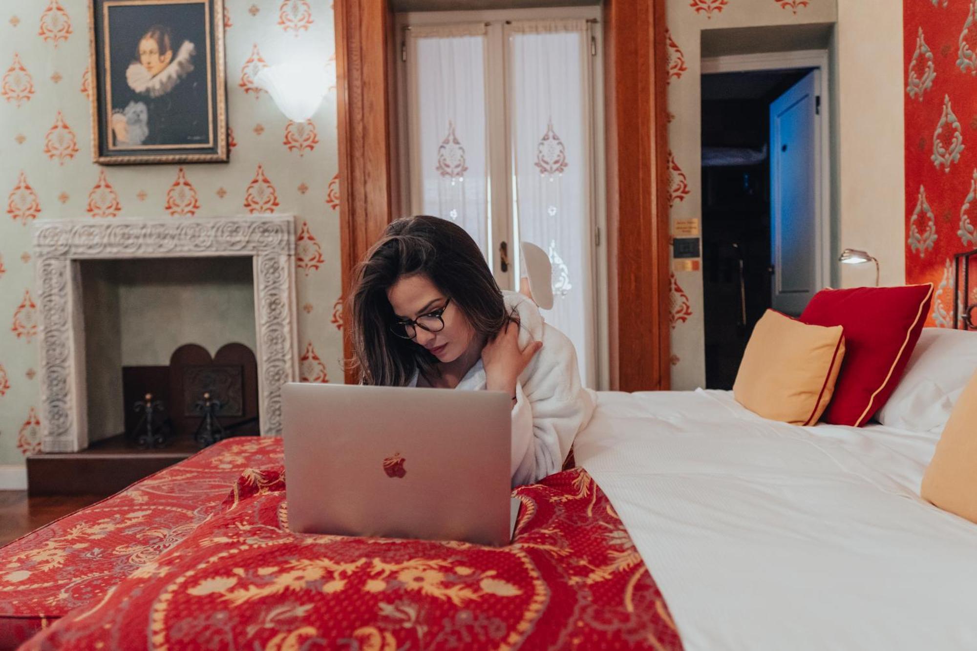 อาร์ต โฮเต็ล คอมเมอร์เชียนติ Hotel โบโลญญา ภายนอก รูปภาพ