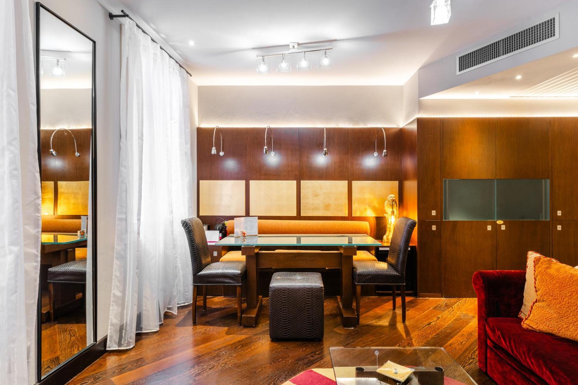 อาร์ต โฮเต็ล คอมเมอร์เชียนติ Hotel โบโลญญา ภายนอก รูปภาพ